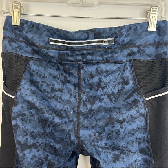 Athleta Be Free Blue Dapple Knicker Cropped Capri Leggings Size Small - Picture 6 of 11